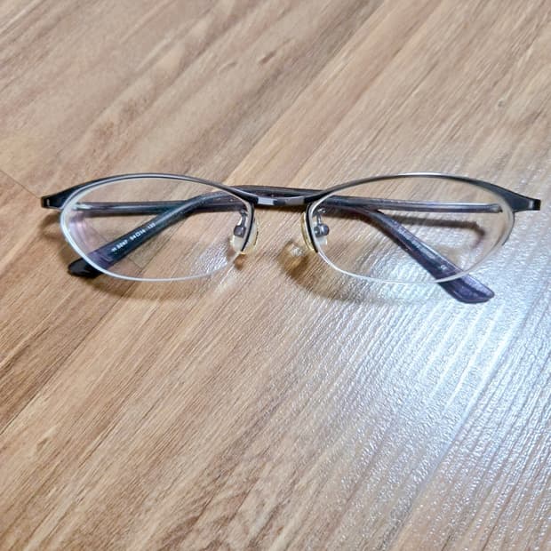 일본 Havis 긱시크 빈티지 반무테 안경