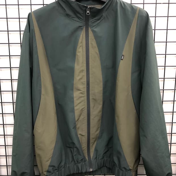 Lores 로어즈 바람막이