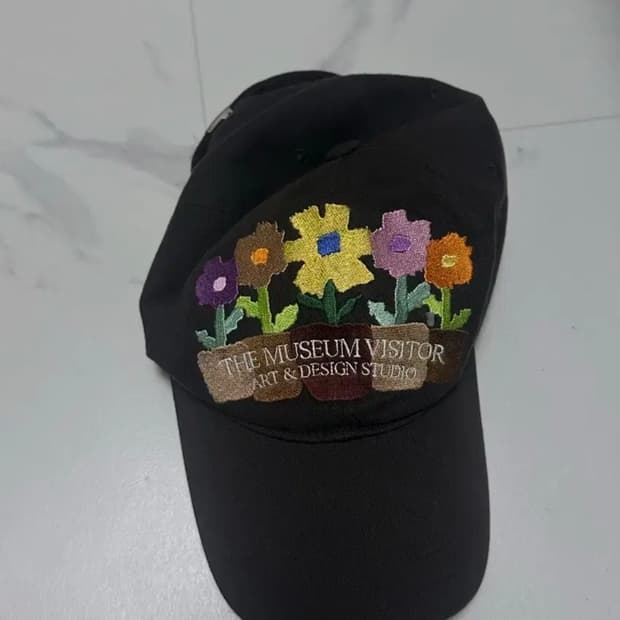 더 뮤지엄 비지터 파이브 플라워 캡