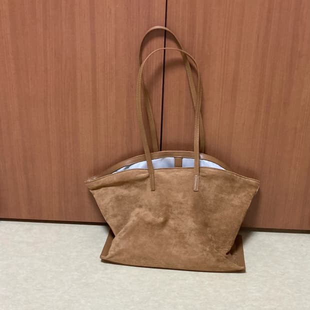 스웨이드 숄더백 브라운