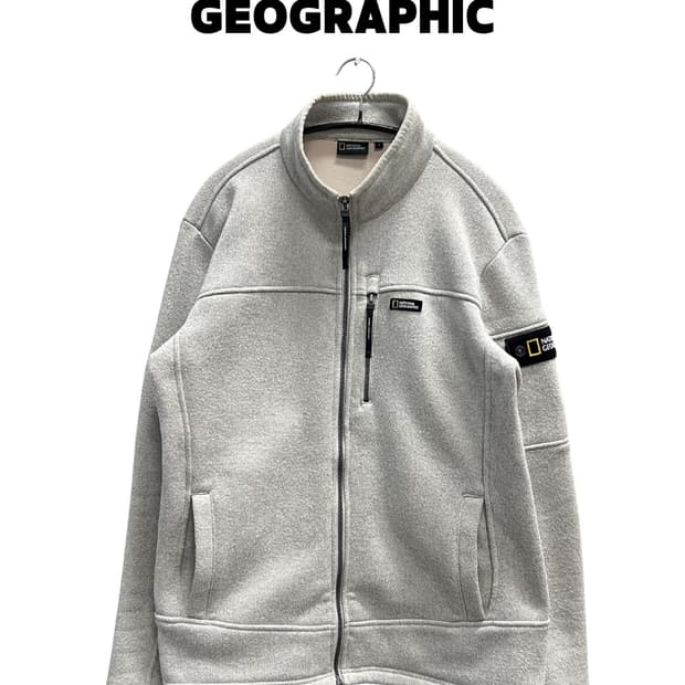 내셔널지오그래픽 니트 집업 아이보리