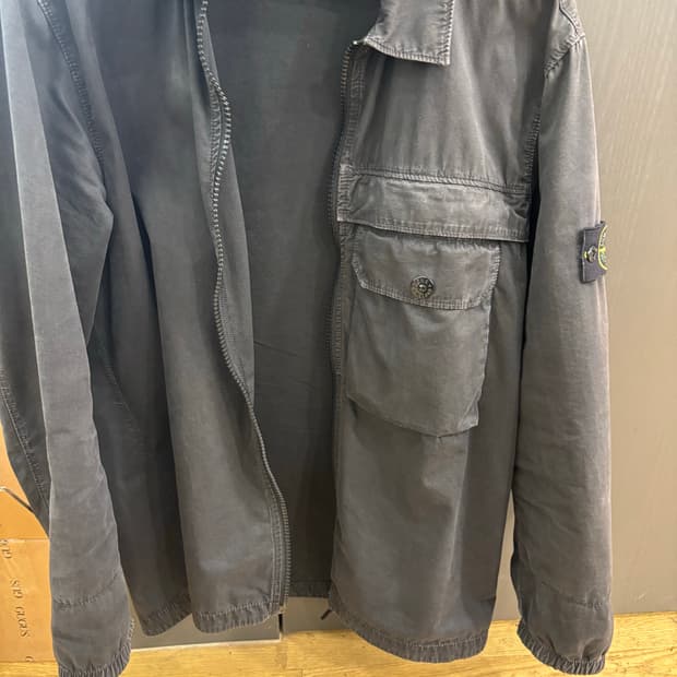 스톤아일랜드 오버셔츠 100사이즈