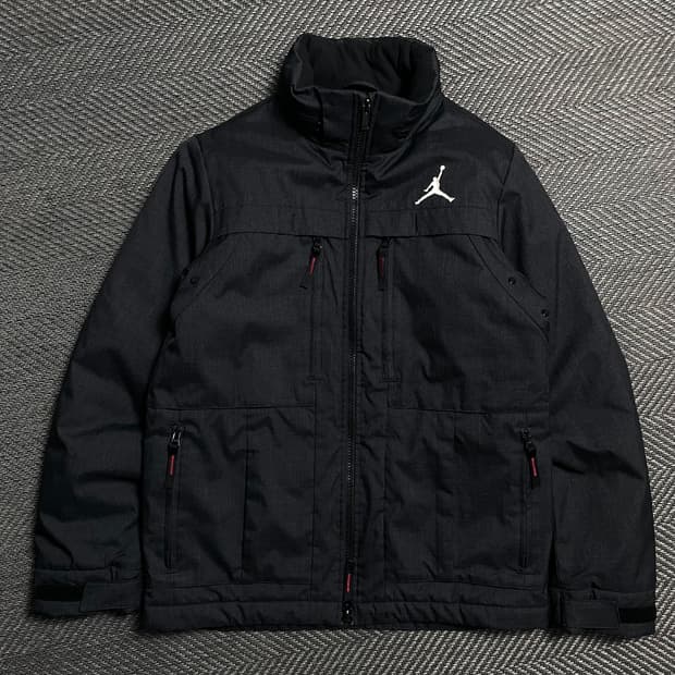나이키 에어조던 점프맨 멀티 포켓 패디드 점퍼o 5368