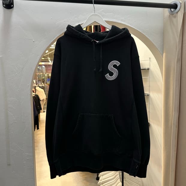 슈프림 S로고 블랙 후드티