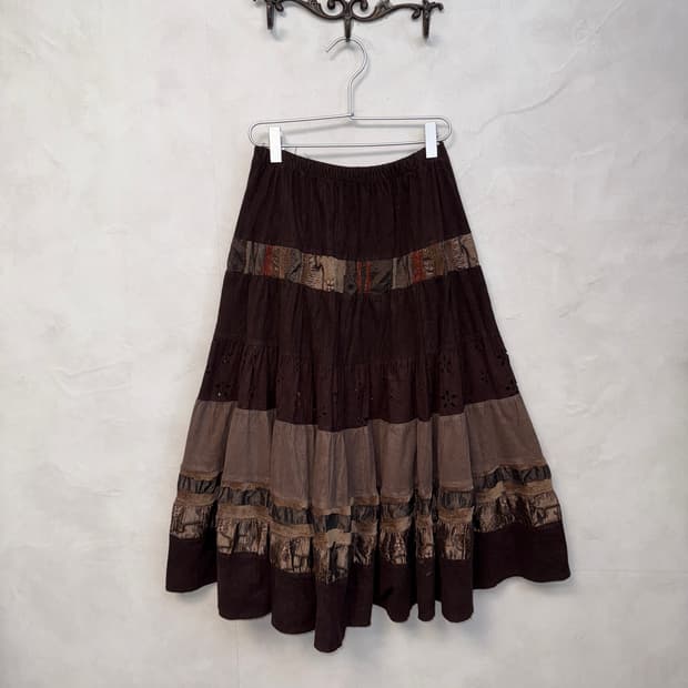 Dark brown bohemian floral punching sk