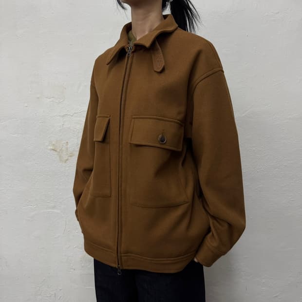 니코앤드(niko and...) 브라운컬러 폴리 혼방 집업 블루종 자켓