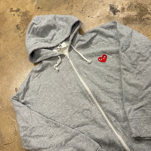 꼼데가르송 플레이 5하트 백 프린트 로고 그레이 후드집업