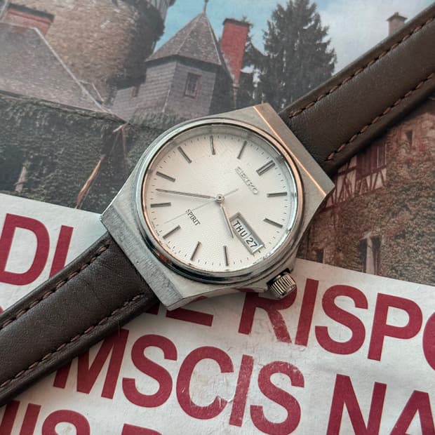 세이코 Seiko 스피릿 데이 데이트 브라운 래더 