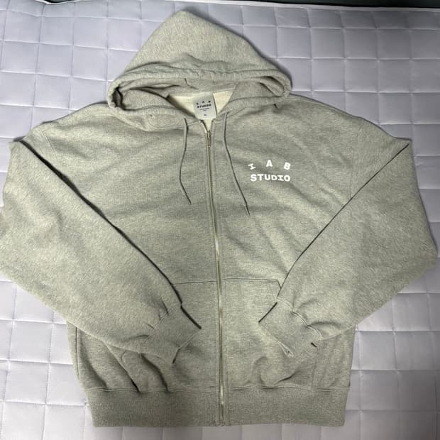 IAB 스튜디오 그레이 후드집업
