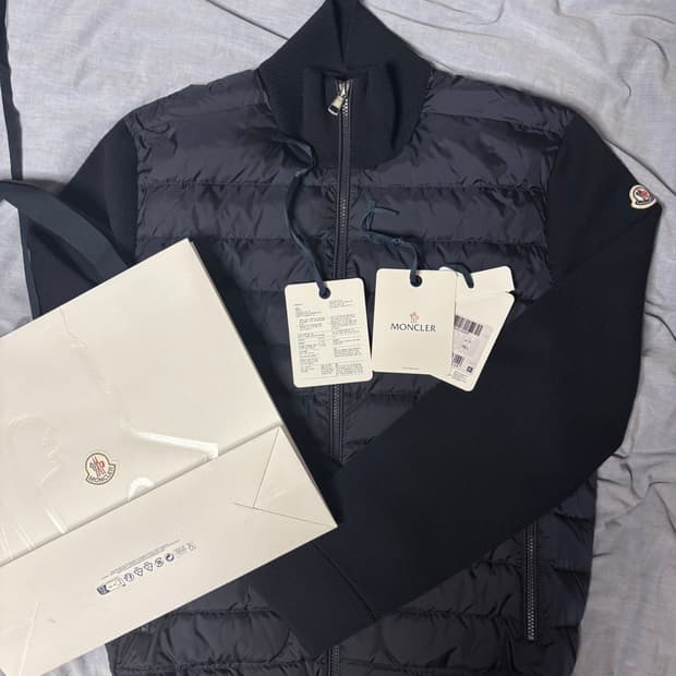몽클레어 니트패딩 23fw 풀구성