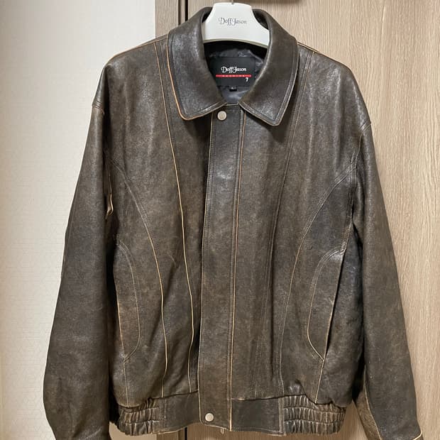 도프제이슨 커브드 컷오프 커브드 봄버 자켓