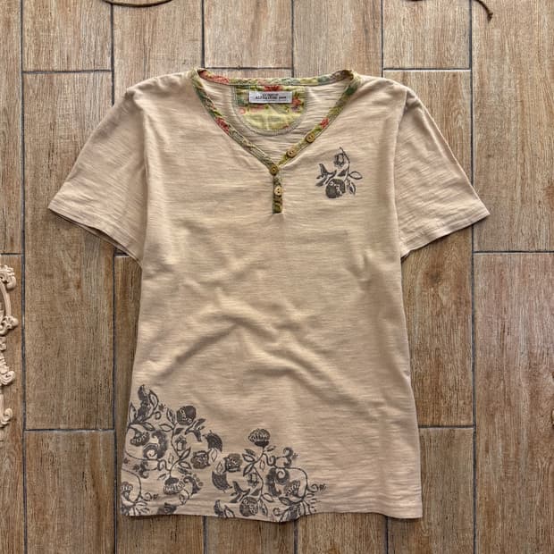 Floral Woodbutton T-shirt 0077