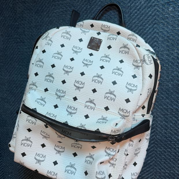 MCM 백팩 L 스터드