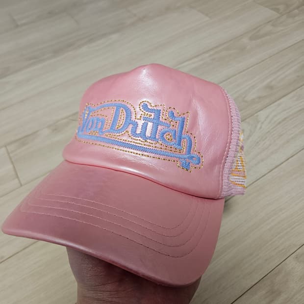 본더치 글로시 핑크 메쉬 볼캡 Free