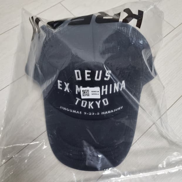 데우스 엑스 마키나 도쿄 하라주쿠 볼캡