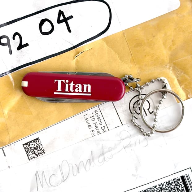 빅토리녹스 미니 다용도칼 키체인 ‘Titan’