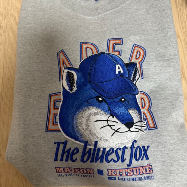 아더에러 x 메종키츠네 더 블루이스트 폭스 맨투맨 A2