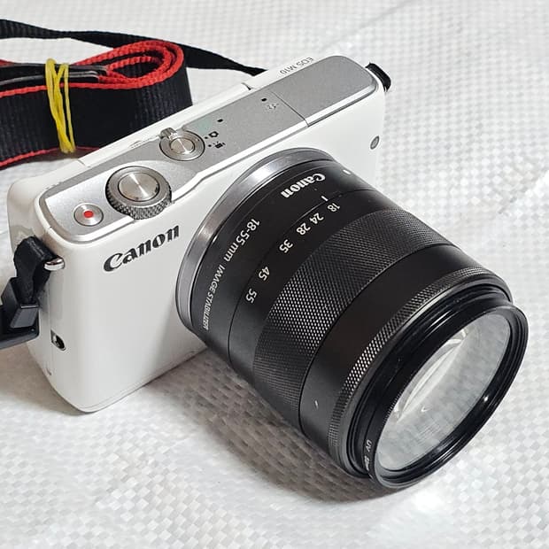 캐논 EOS M10 미러리스 카메라