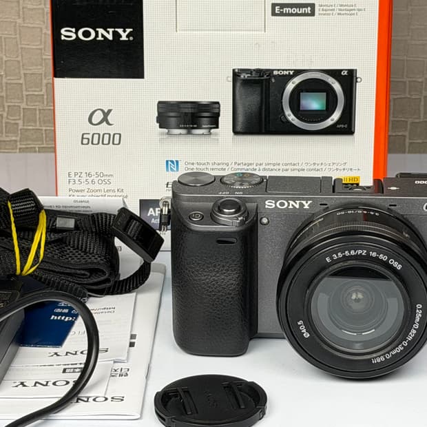 소니 A6000 그레이 미러리스 카메라 박스 세트 3400컷