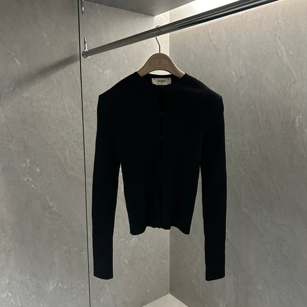 펜디 컷아웃 리브드 가디건