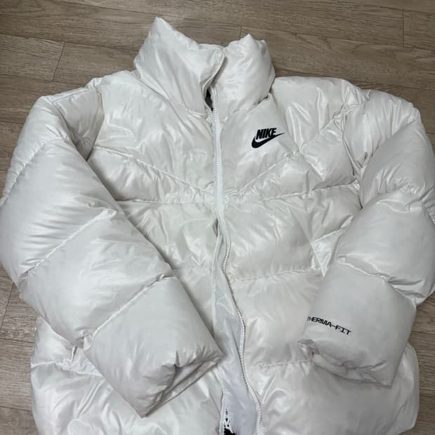 나이키 써마핏 시티시리즈 숏패딩