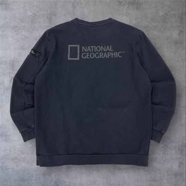 내셔널 지오그래픽 빅로고 와펜 맨투맨