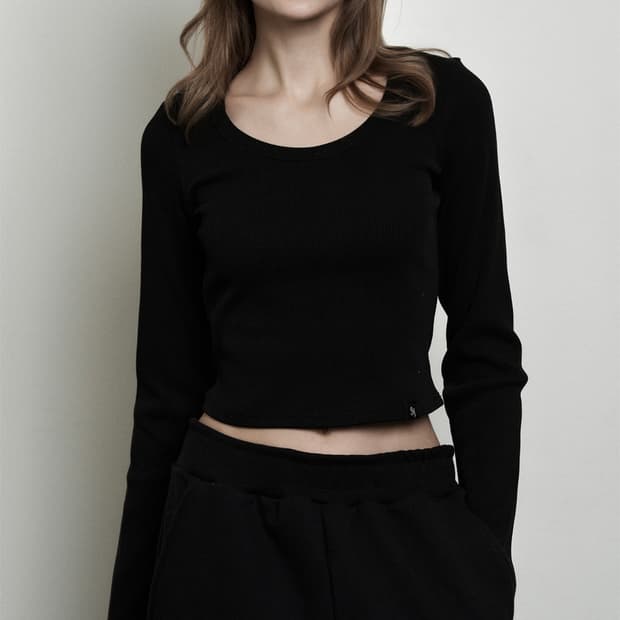 시너진 PLAIN RIB CROP LONG SLEEVE BLACK