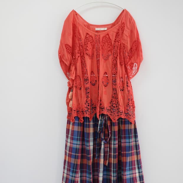 as know as de base orange blouse