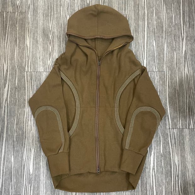 tsumori chisato curved line hoodie