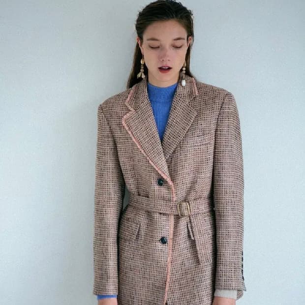 정품 앤더슨벨 차른 아시메트릭 프레이드 엣지 트위드 코트