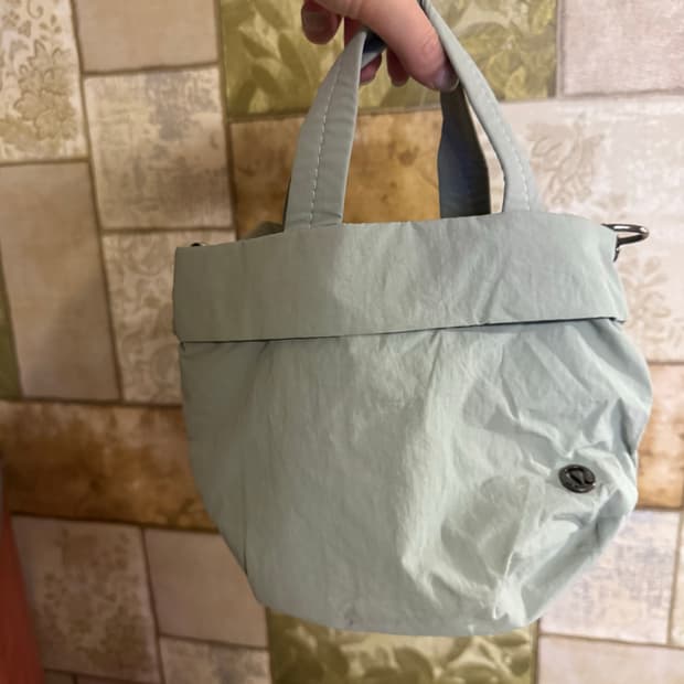 [새상품] 룰루레몬 lululemon 슬링백 미니백
