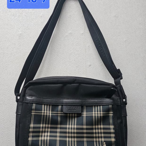 빈폴 체크 크로스백