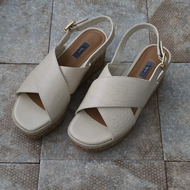 (230)베라왕 플랫폼 웨지 샌들