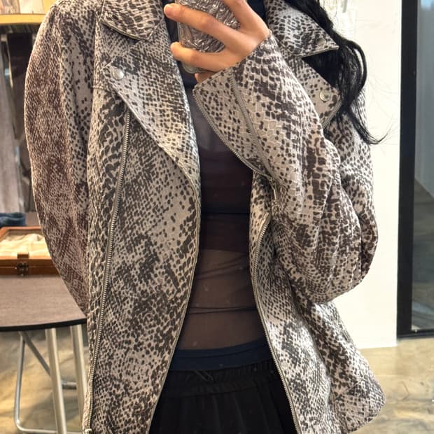 레오파드 하이넥 라이더 자켓