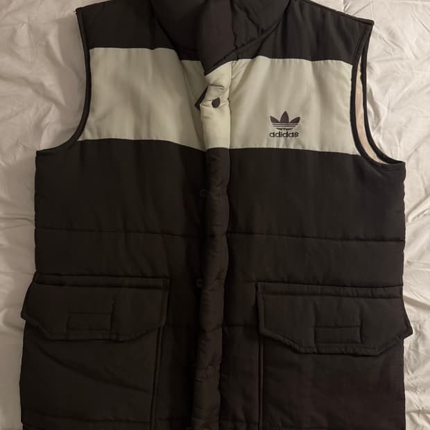 아디다스 수퍼스타 브라운 베스트 패딩조끼