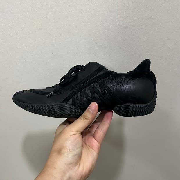03AW Dior Sneakers