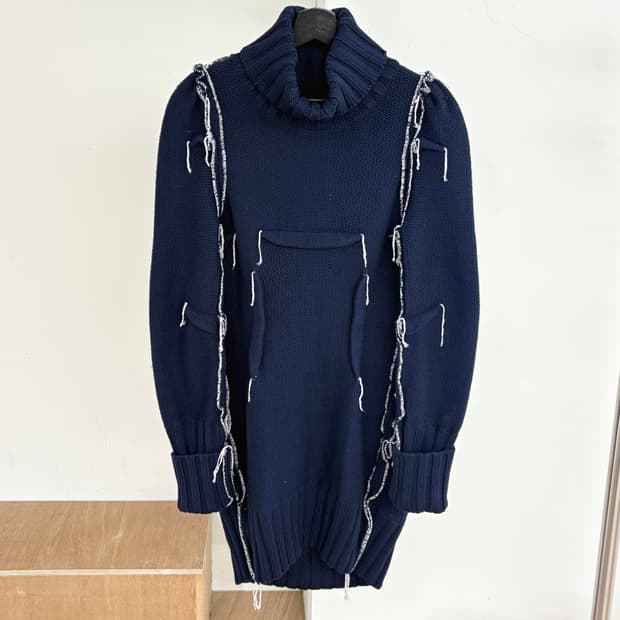 메종 마르지엘라 X H&M 네이비 터틀넥 니트 원피스