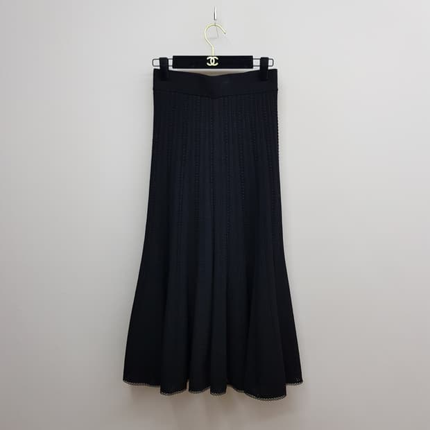 한섬 마인 2023 니트 플레어 롱 스커트 F사이즈