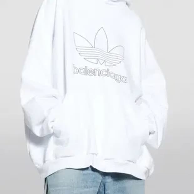 발렌시아가 아디다스 후드 화이트