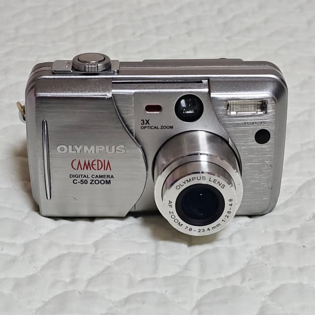 올림푸스 CAMEDIA C-50 ZOOM 디지털카메라