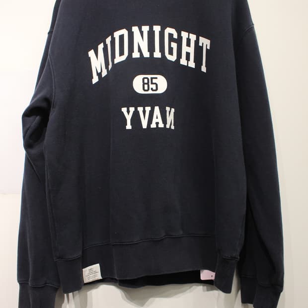 256. MIDNIGHT 85 YVAN 네이비 기모 맨투맨