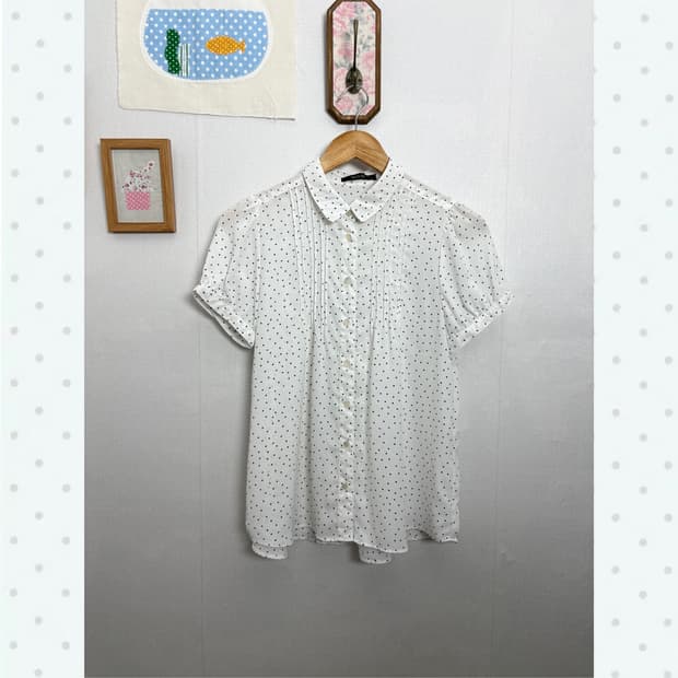화이트 별 도트 블라우스