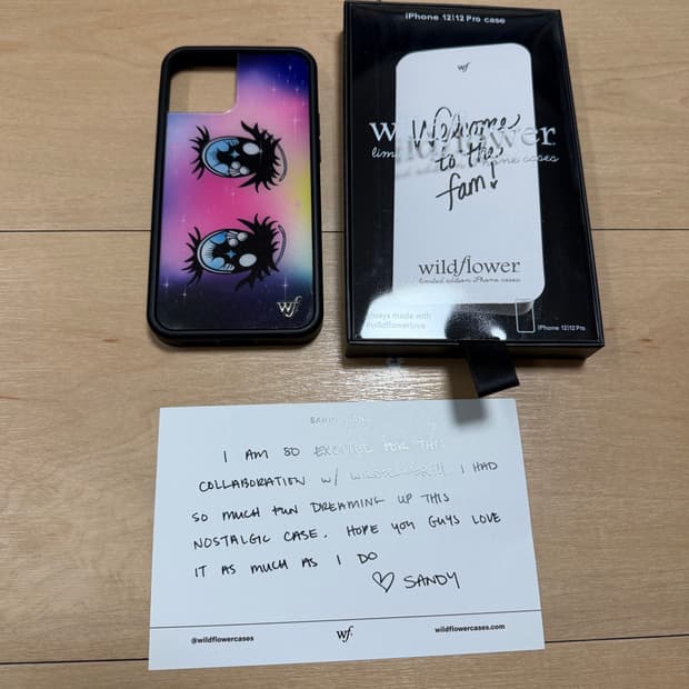 샌디리앙 와일드플라워 폰케이스 아이폰12/12pro 12프로