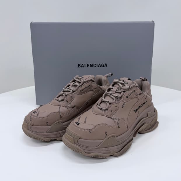 [S급/250] 발렌시아가 트리플 S 올 오버 로고 스니커즈 베이지