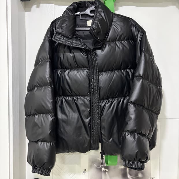 블랙 패딩 점퍼