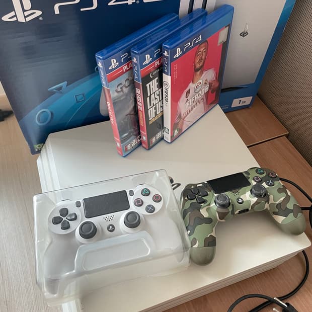 플래이스테이션4