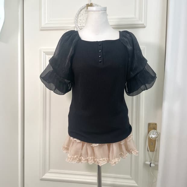 black layered puff sleeve top(size-M)