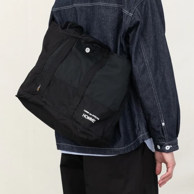 꼼데가르송 옴므 코튼 나일론 패치 토트백