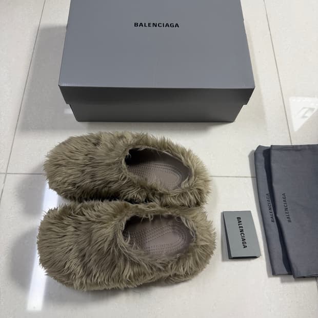 [36] 발렌시아가 퍼 크록스 털실내화 