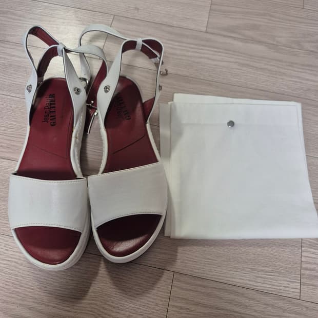 장폴고띠에 made in japan 화이트 팬츠 샌들 230사이즈